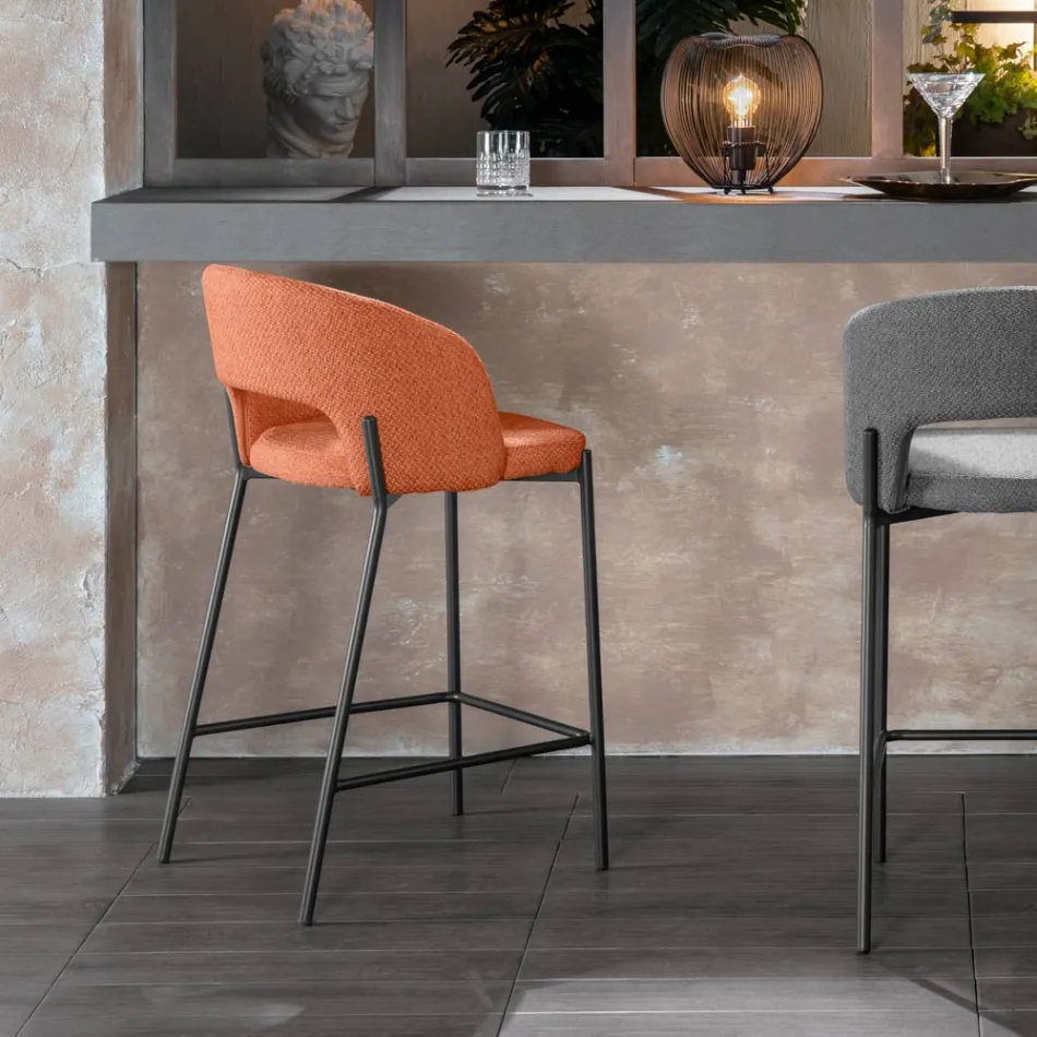 2 taburete de interior cu sezut si spatar din stofa si picioare metalice - plaja Viadurini