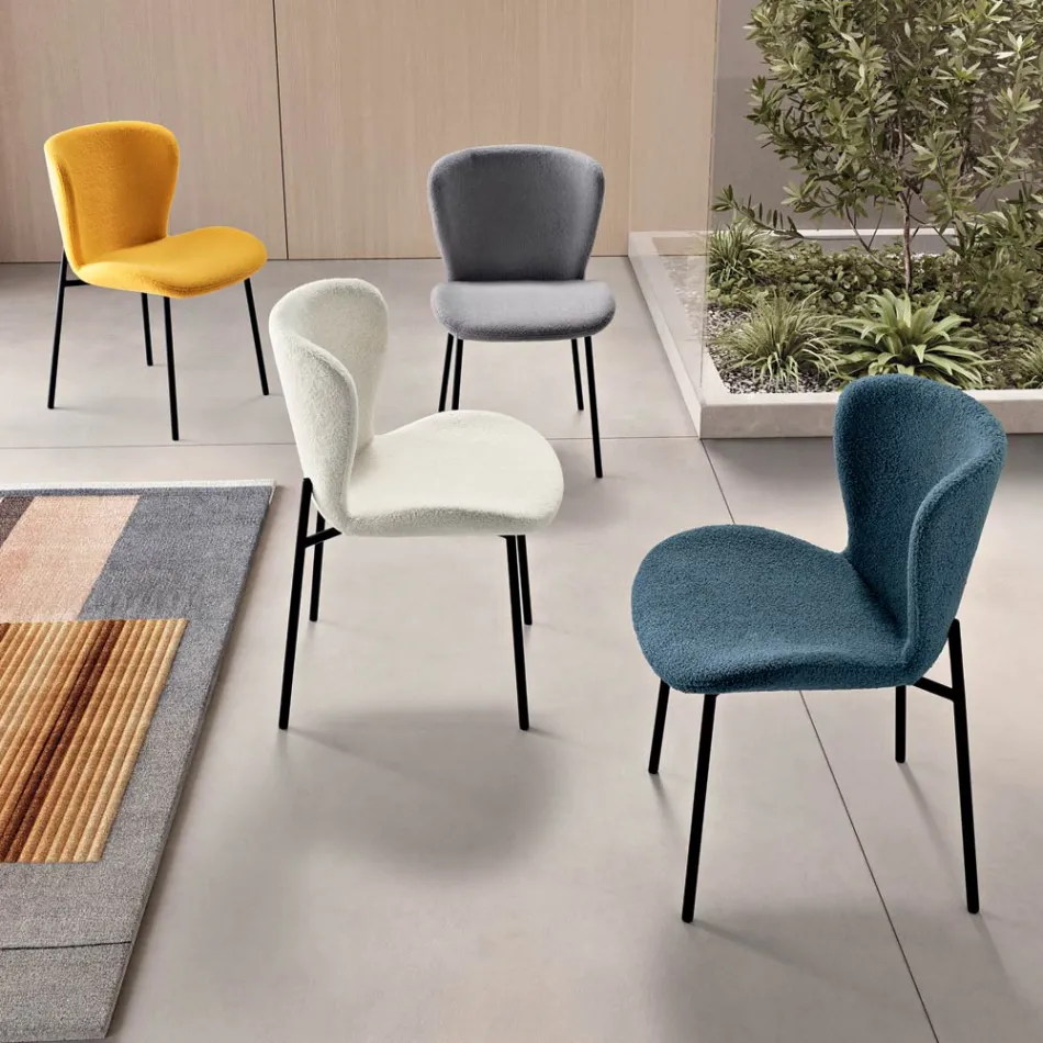 4 scaune tapițate în material textil Bouclè și cadru metalic negru - Tiziana Viadurini