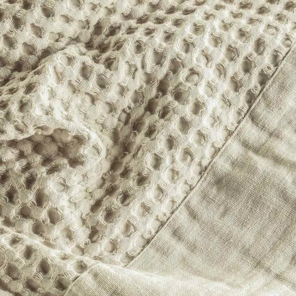 Halat de baie din fagure din bumbac cu glugă și volan de in - Plusos Viadurini