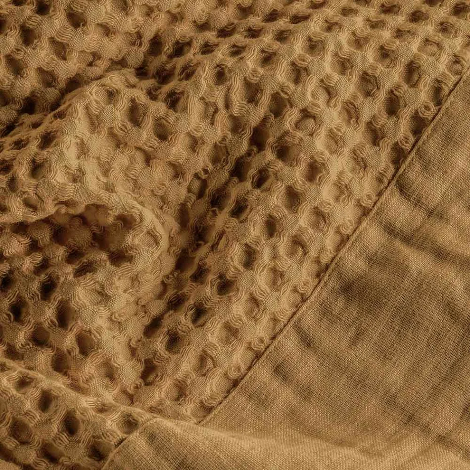 Halat de baie din fagure din bumbac cu glugă și volan de in - Plusos Viadurini