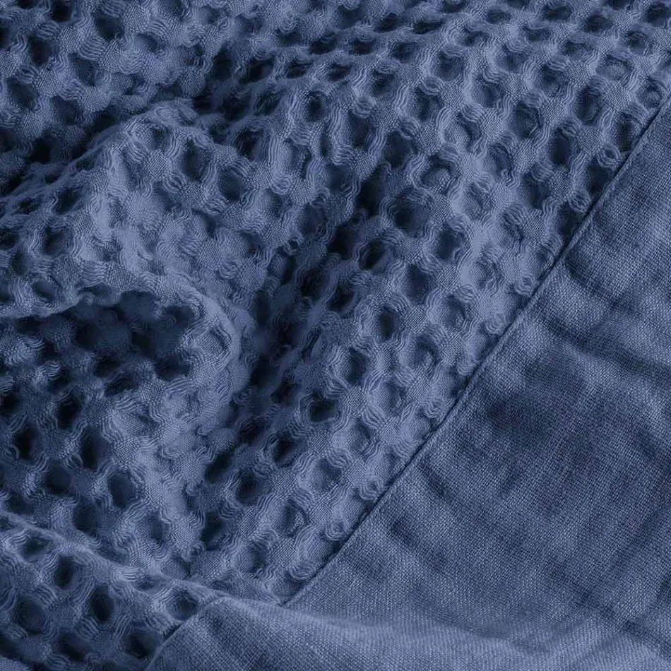 Halat de baie din fagure din bumbac cu glugă și volan de in - Plusos Viadurini