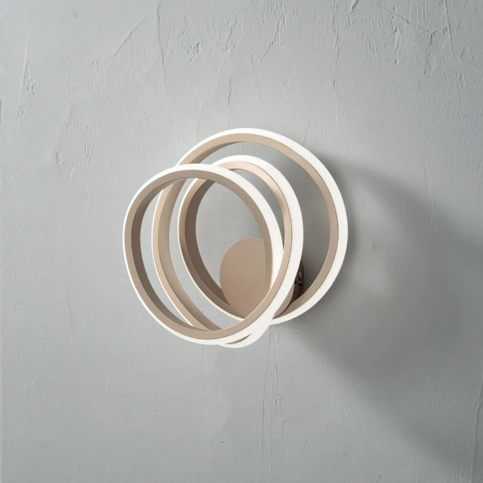 Aplică din metal auriu cu design modern pentru dormitor - Point Viadurini