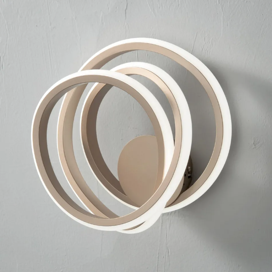 Aplică din metal auriu cu design modern pentru dormitor - Point Viadurini