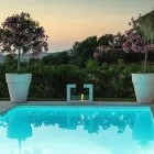 Semineu Bio Floor din Metal Vopsit Alb si Sticla Securizata - Pelide Viadurini