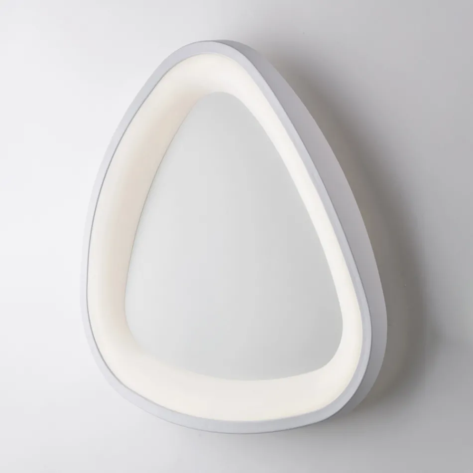 Voyager, un corp de iluminat sofisticat din sticlă și metal, fabricat în Italia. Viadurini