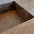 Compoziție de baie cu 2 sertare și 2 compartimente deschise, oglindă și chiuvetă - Magnolia Viadurini