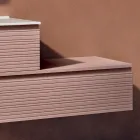 Compoziție de baie cu sertare roz pudră, chiuvetă și oglindă - Elios Viadurini