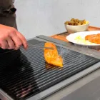 Bucătărie modernă de grădină în aer liber pe roți din lemn și oțel - Buoncalliope Viadurini