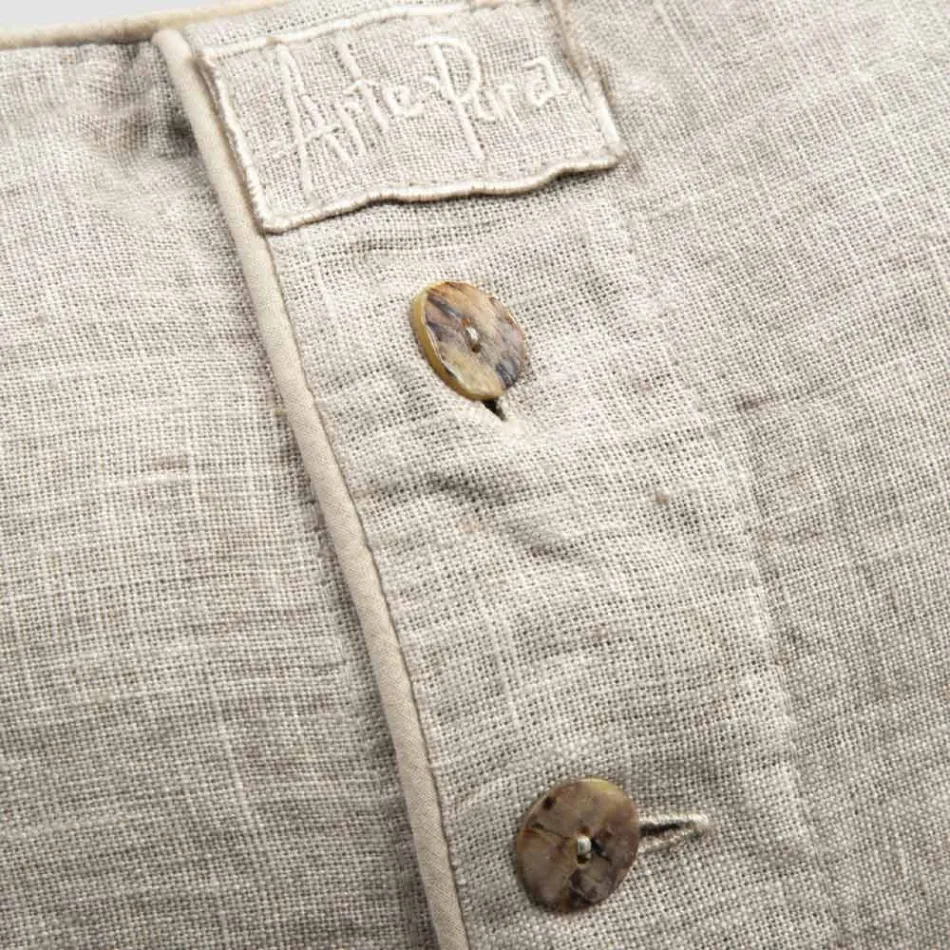 Fetă de pernă grea din in, cu decorațiuni de nasturi Agoya și tubulatură - mediteraneană Viadurini