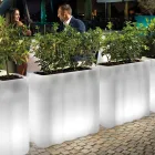 Jardinieră luminoasă din polietilenă cu două puteri și colorată, fabricată în Italia - Barbia Viadurini