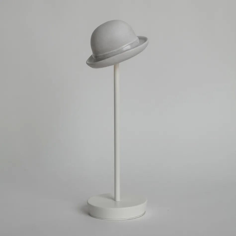 Lampă de masă reîncărcabilă și înclinabilă de la Magnet - Bombetta Viadurini