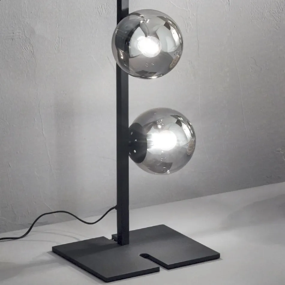 Lampă de podea modernă din metal negru sau auriu și sticlă suflată - Birga Viadurini