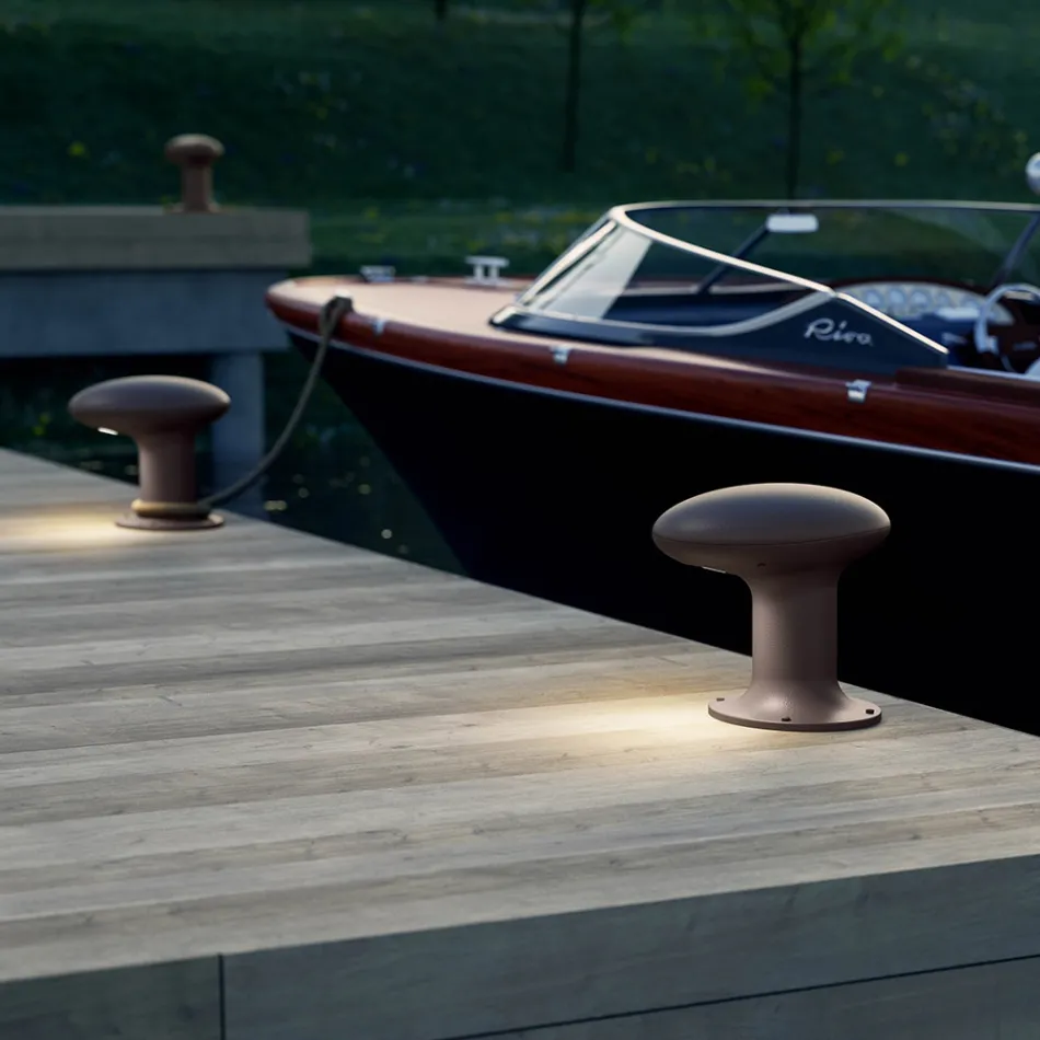 Lampa de gradina cu LED de design din fonta gri sau maro - Bitta by Il Fanale Viadurini