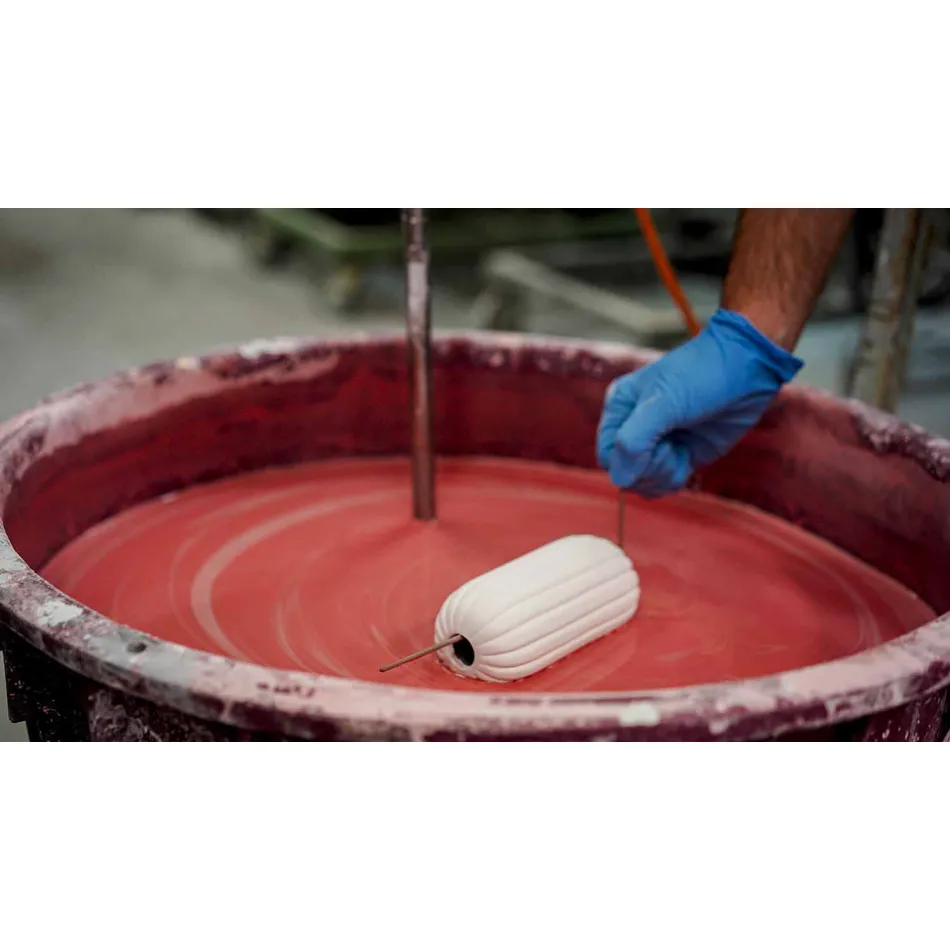 Lampa suspendată din ceramică retro galbenă sau verde, fabricată în Italia - Ferroluce Lariat Viadurini