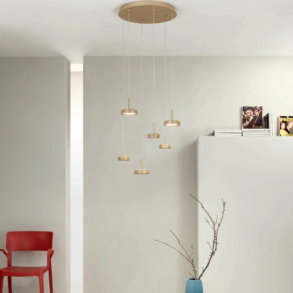 Candelabru cu 6 LED-uri si Baza Rotunda din Metal Vopsit Auriu - Carpen Viadurini