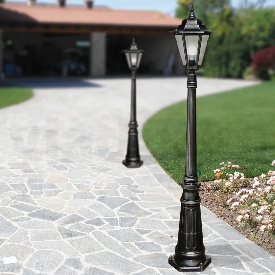 Lampa de gradina inaltime de 154 cm din sticla si 5 finisaje aluminiu - Pinako Viadurini