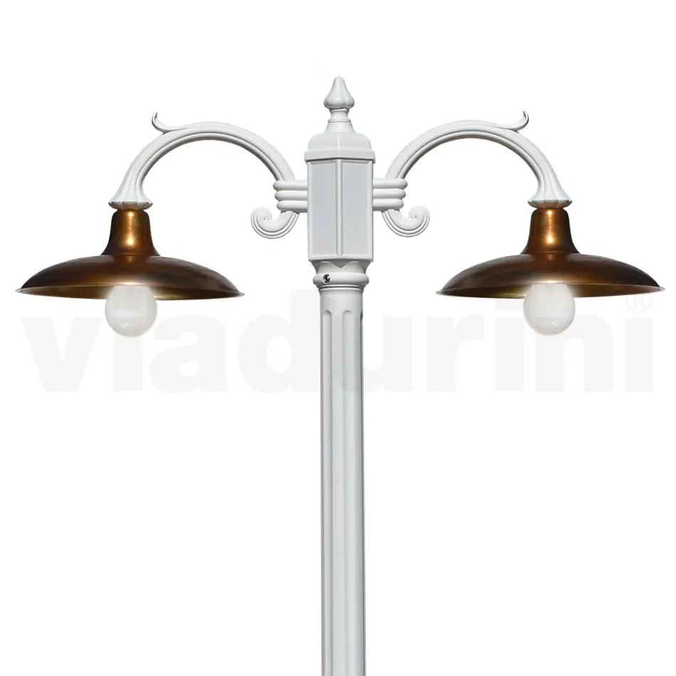 Lampa stradala in stil vintage 2 lumini din aluminiu si alama Made in Italy - Adela Viadurini