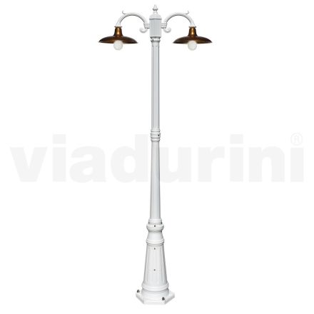Lampa stradala in stil vintage 2 lumini din aluminiu si alama Made in Italy - Adela Viadurini