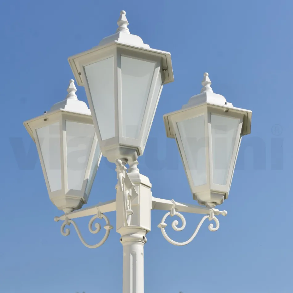 Lampa stradala in stil vintage cu 3 lumini din aluminiu si sticla Made in Italy - Terella Viadurini