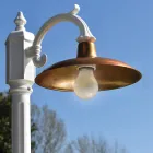 Lampă vintage din aluminiu cu difuzor din alamă Made in Italy - Adela Viadurini