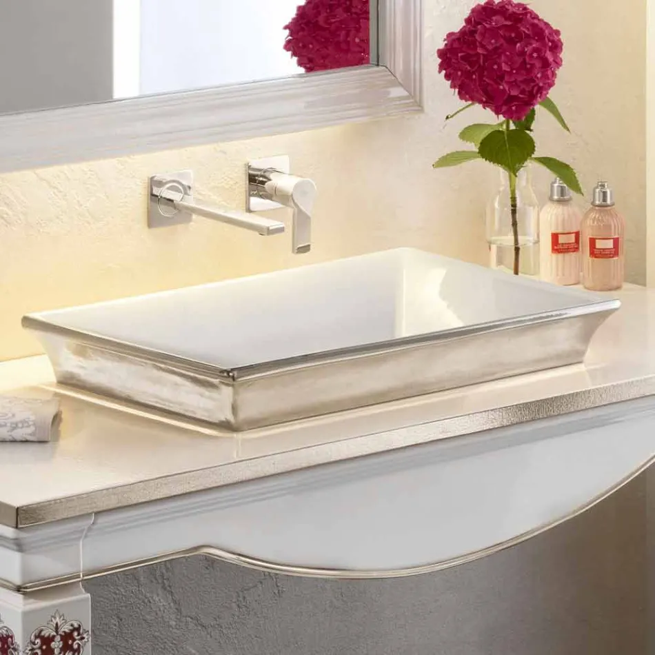 În baie semi-adâncit chiuveta în argilă și platină din Italia, Guido Viadurini