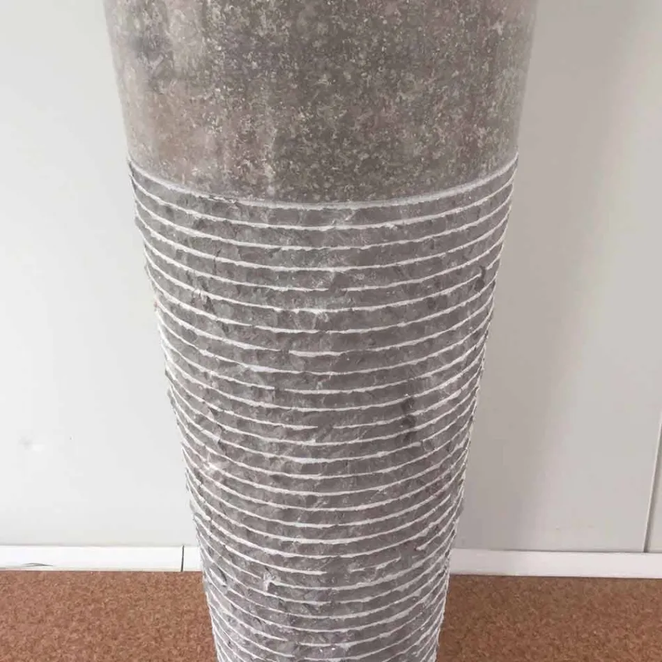 Cuib de coloană conicală din piatră naturală Iga, piesă unică Viadurini