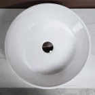 Lavoar rotund de blat din ceramică albă și design modern - Papavero Viadurini