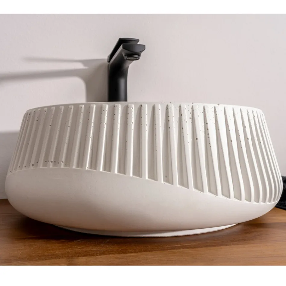 Lavoar rotund pe blat din ciment si rasina - Ibisco Viadurini