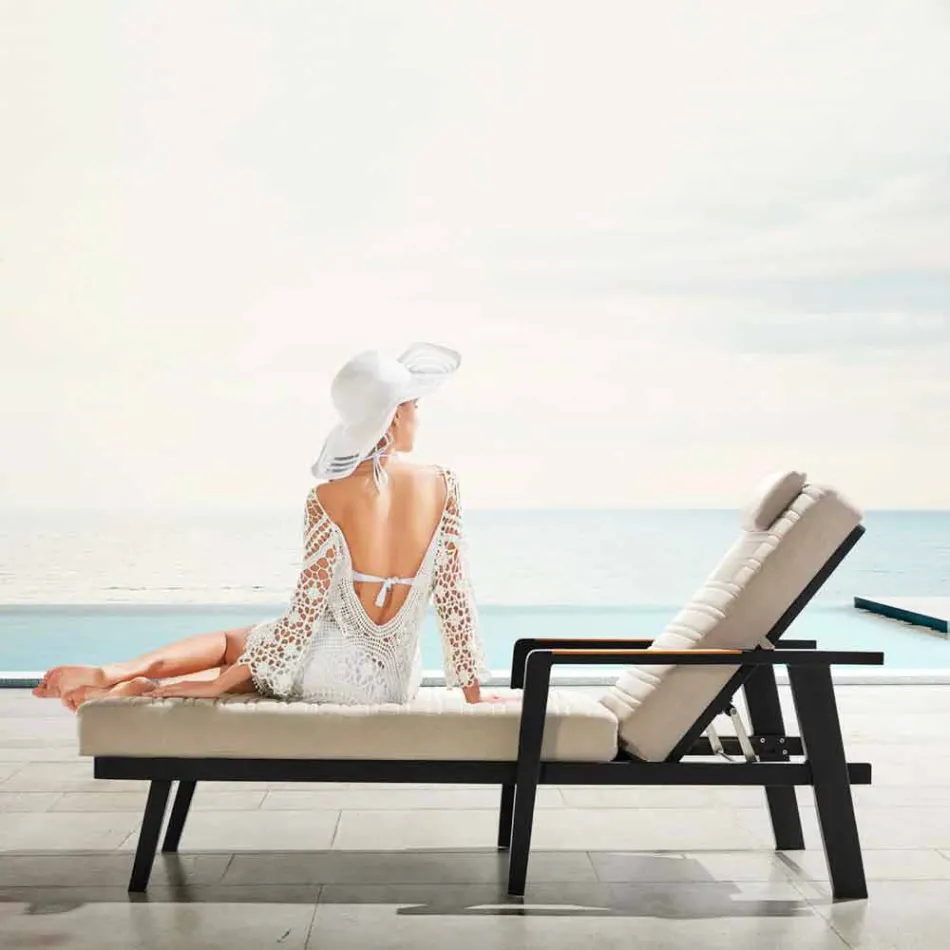 Sezlong din aluminiu și cotiere din tec cu tetieră - Moira Viadurini