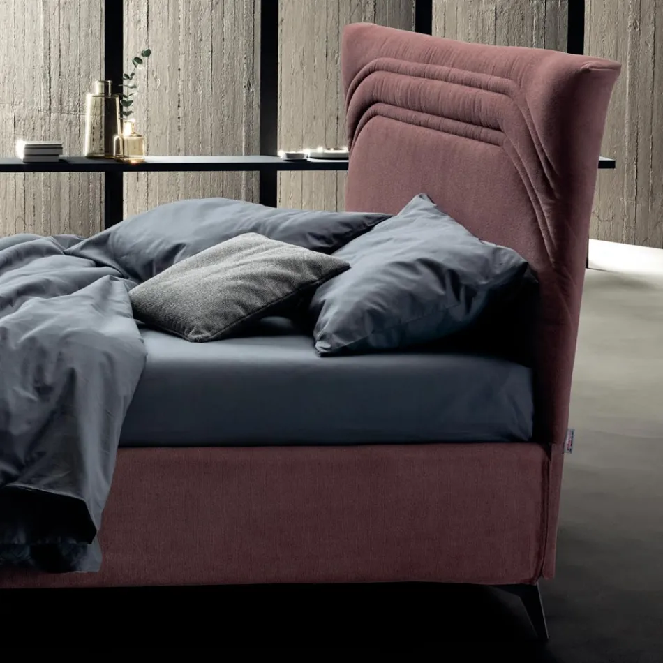 Pat dublu 160x190 cu linii curbate și bandă dublă matlasată - Gioie Viadurini