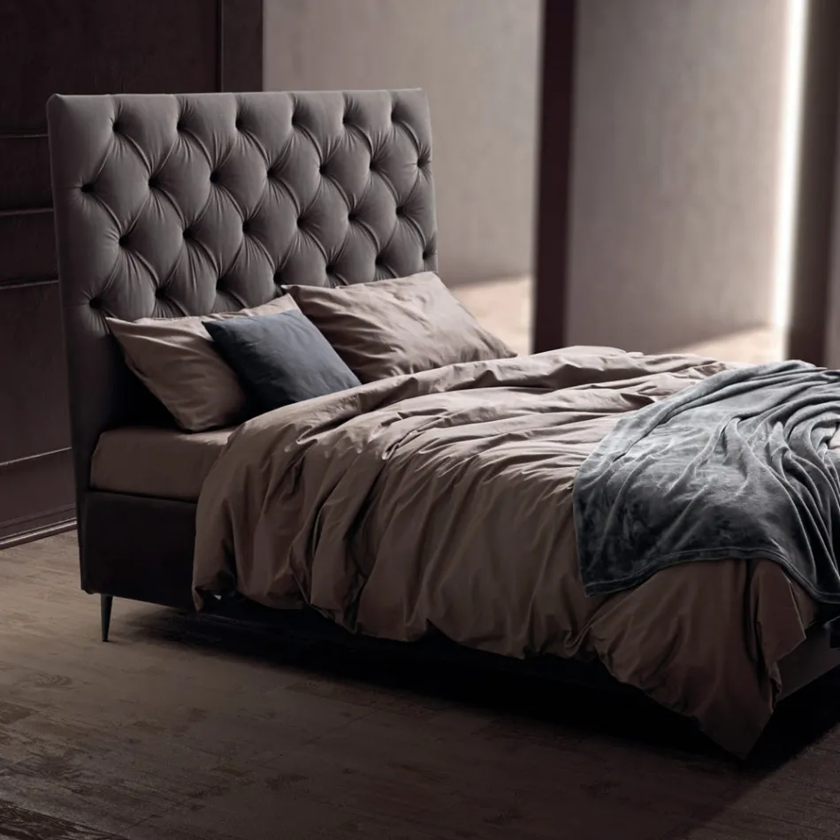 Pat dublu 160x190 cu tăblie înaltă și matlasată Made in Italy - Sallie Viadurini