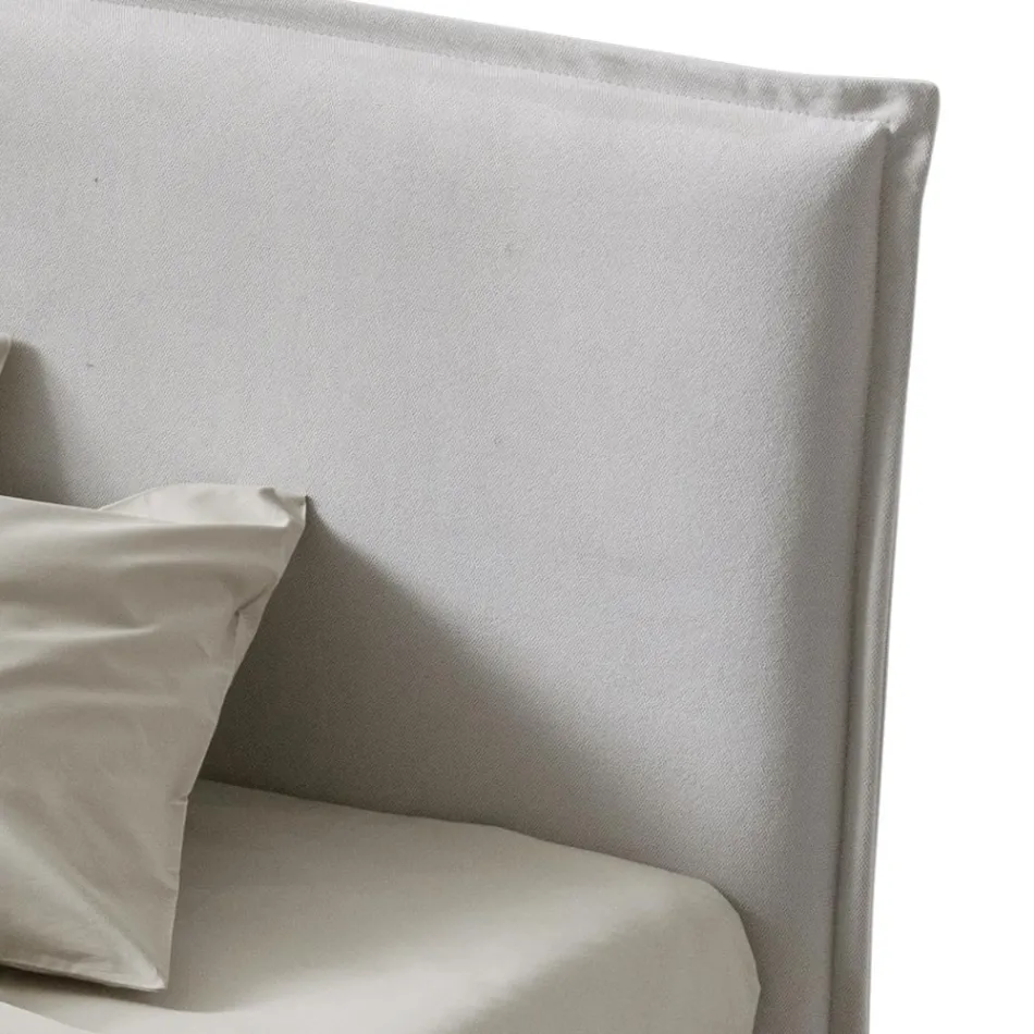 Pat dublu 160x190 din țesătură cu picioare metalice Made in Italy - Dreams Viadurini