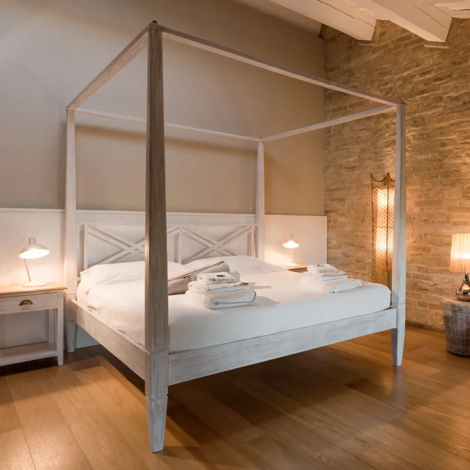 Pat dublu 160x200 cu baldachin din lemn masiv de tec - Acuarelă Viadurini