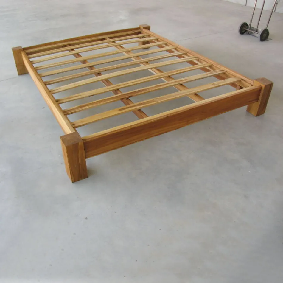 Pat dublu 160x200 din lemn masiv de tec - Fresco Viadurini