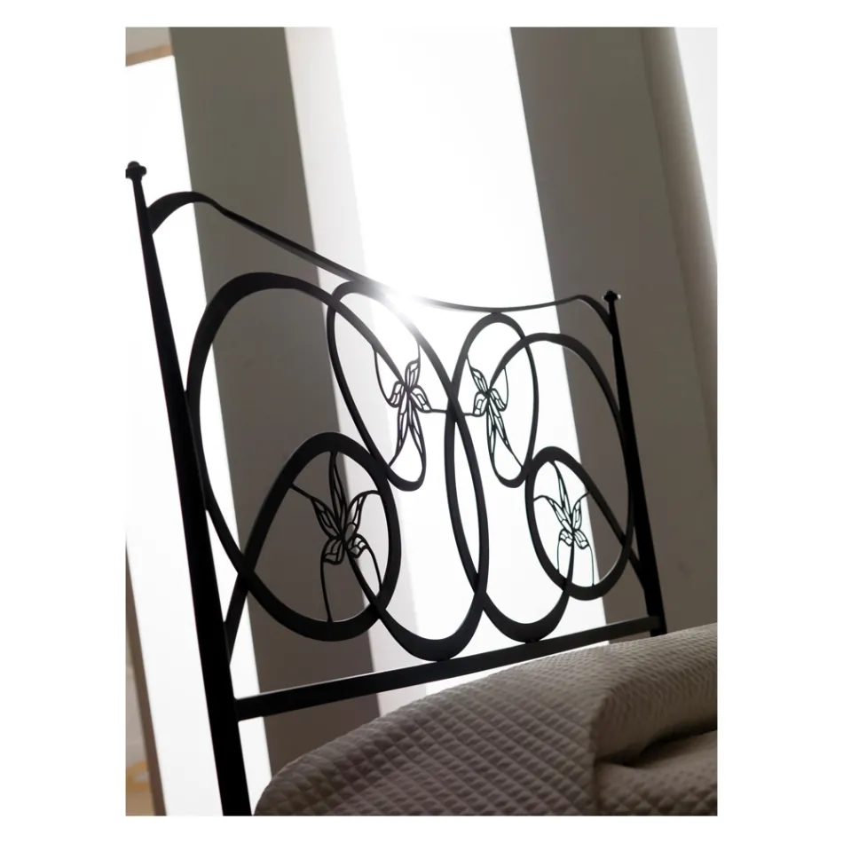 Pat dublu cu perne, saltea si 2 noptiere Made in Italy - Natural Viadurini