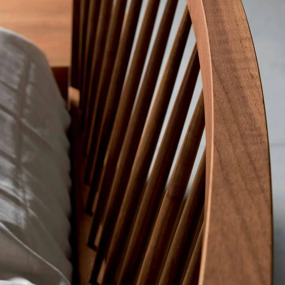 Design pat dublu 160x200cm cu bază solidă de nuc Alain Viadurini