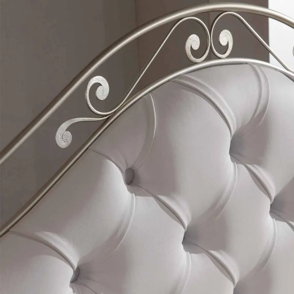 Capitonată manual pat dublu din fier solid Gracie Viadurini