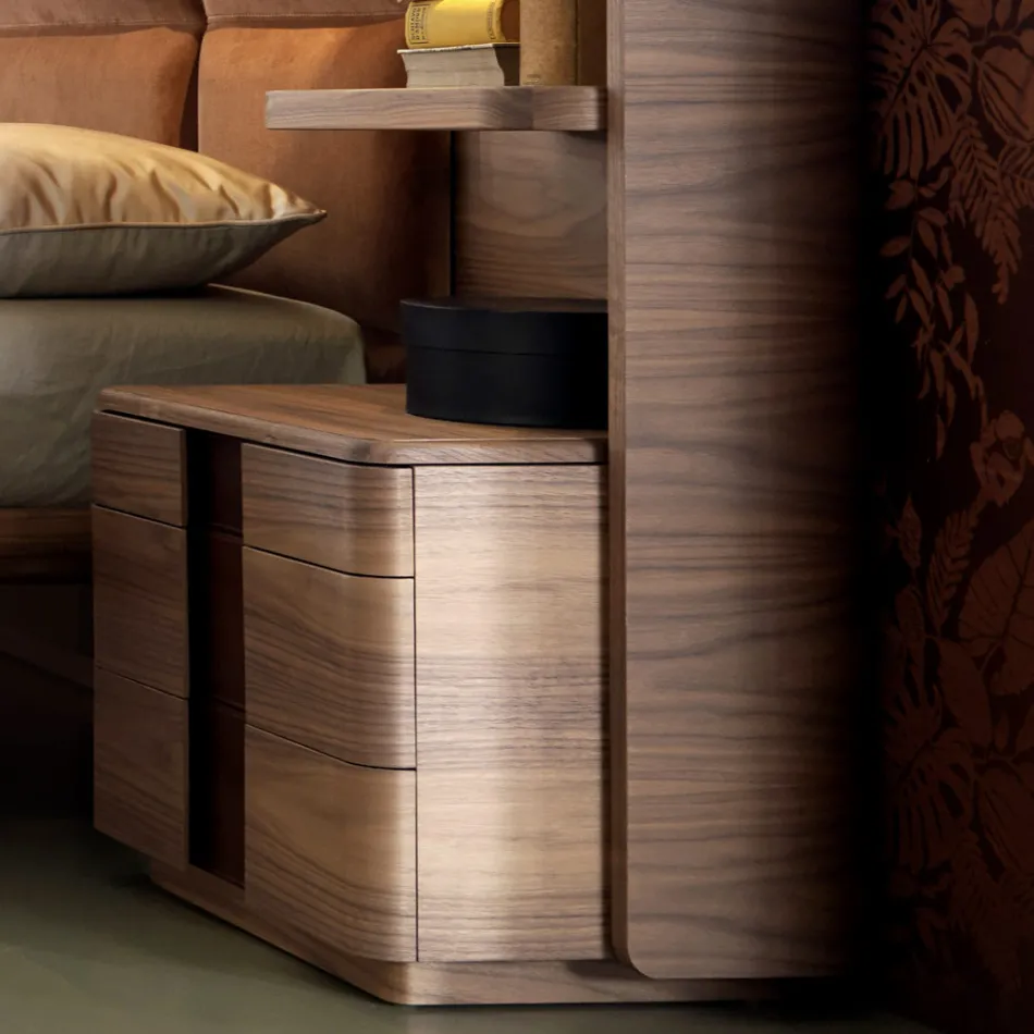 Grilli York a făcut din Italia lemn din lemn masiv, tapițat Viadurini