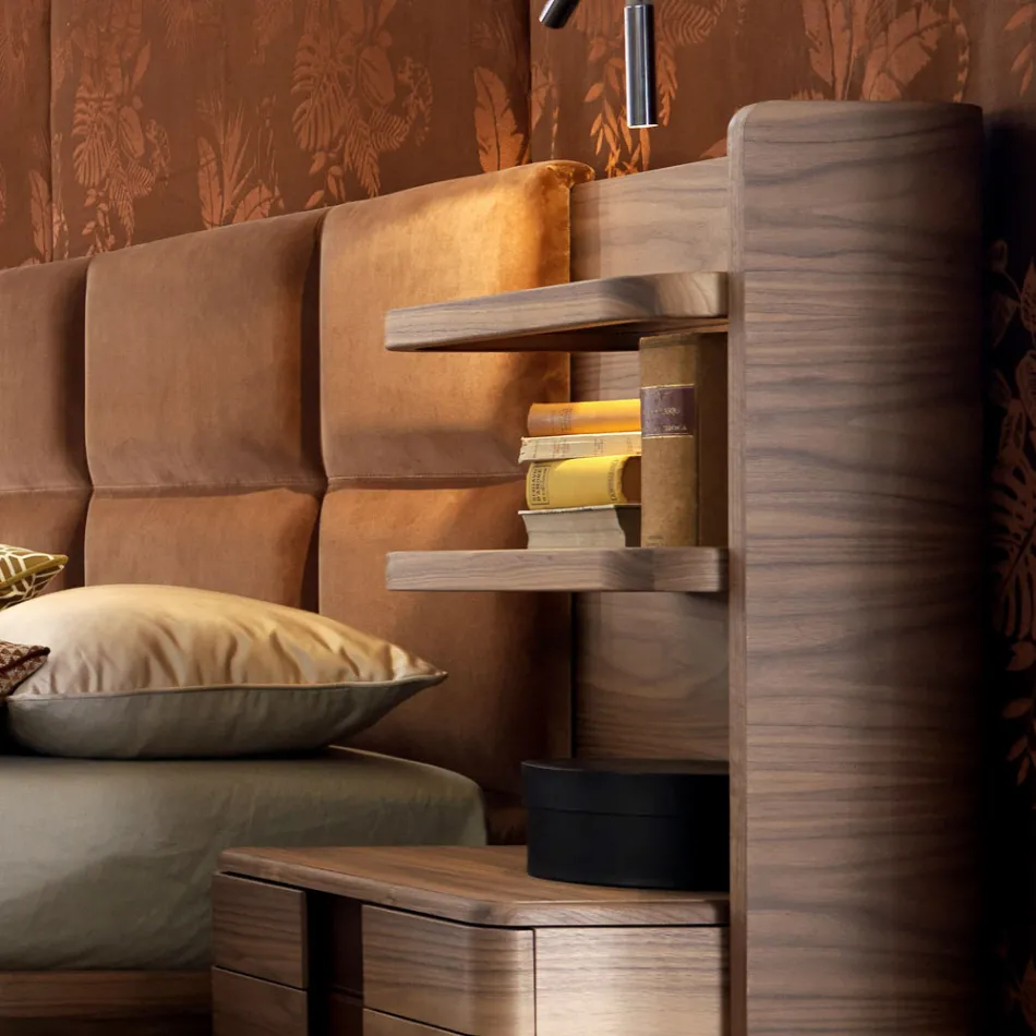 Grilli York a făcut din Italia lemn din lemn masiv, tapițat Viadurini