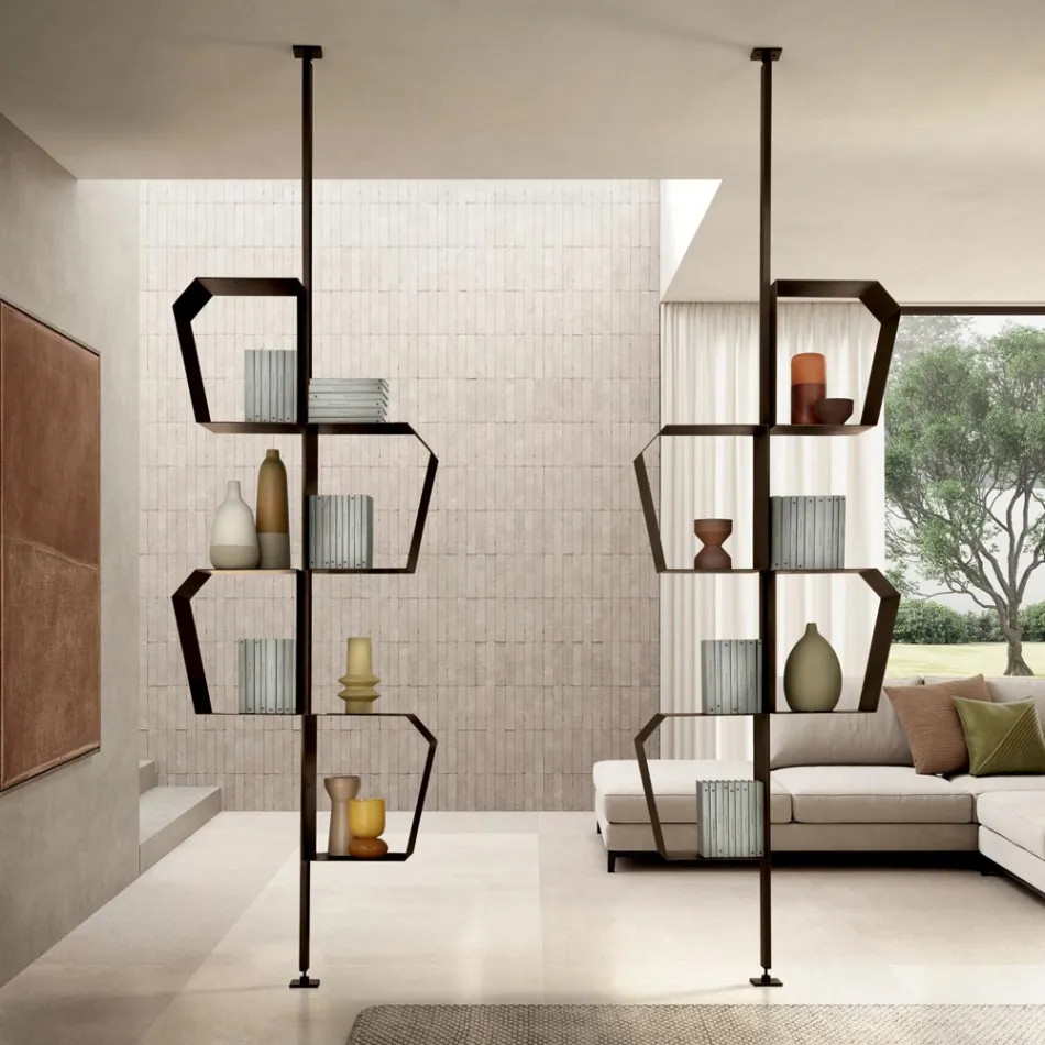 Bibliotecă din metal vopsit cu picioare reglabile, fabricată în Italia - Fernanda Viadurini