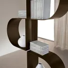 Bibliotecă verticală Fatima din metal vopsit cu picioare reglabile Viadurini