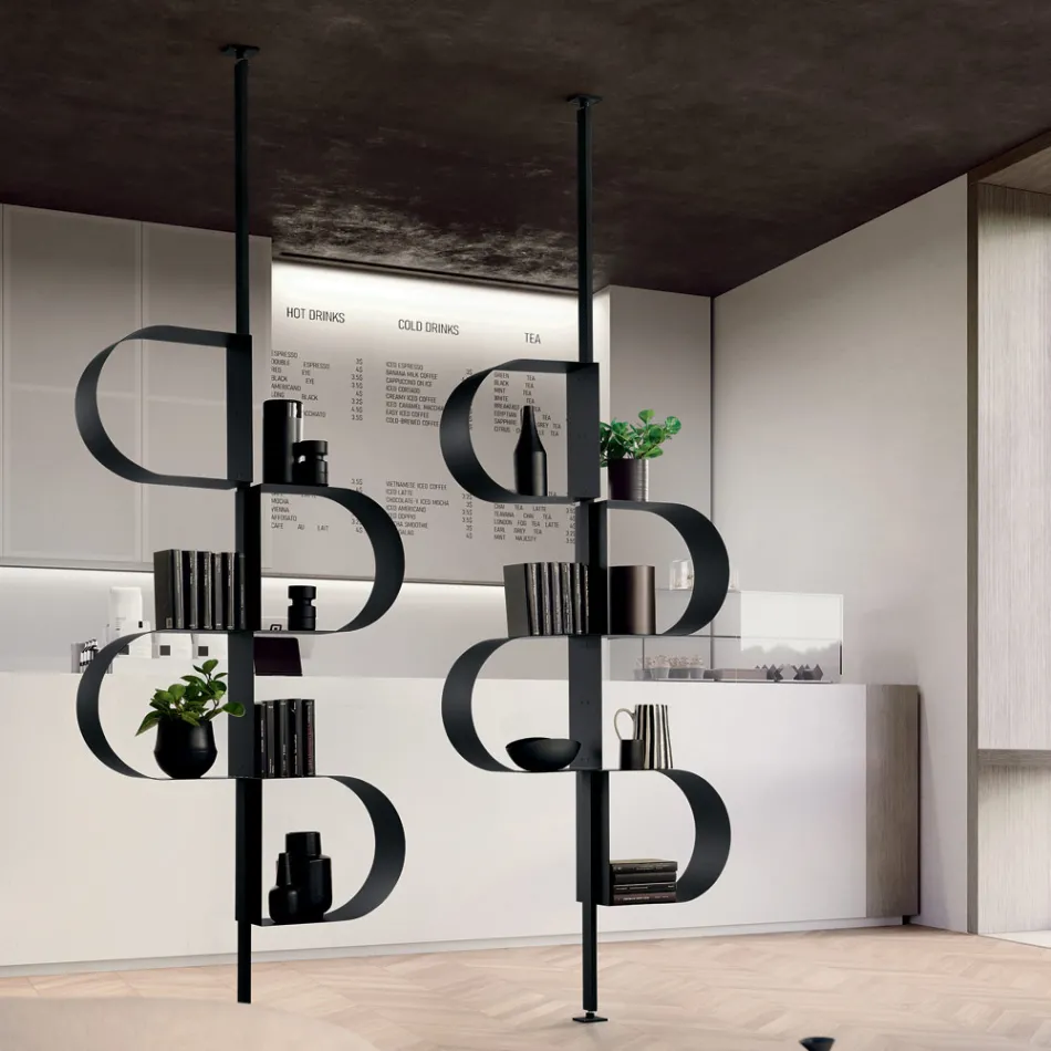 Bibliotecă verticală Fatima din metal vopsit cu picioare reglabile Viadurini