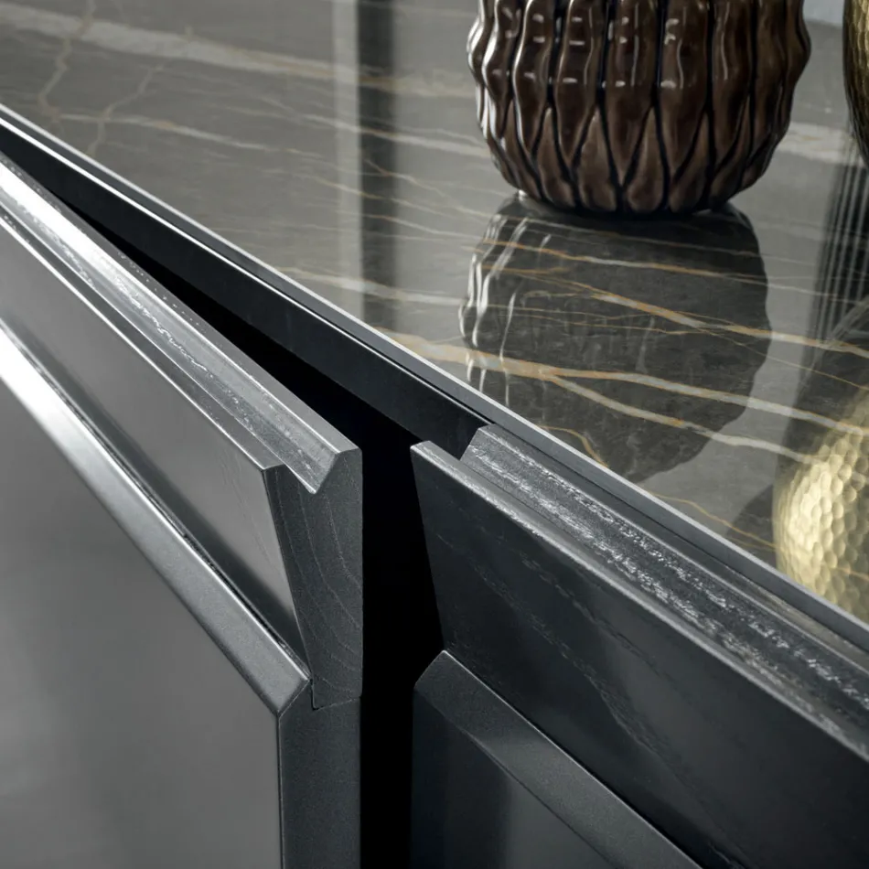 Bufetă din lemn cu 3 uși cu margine înclinată și blat din ceramică - Mondolfo Viadurini