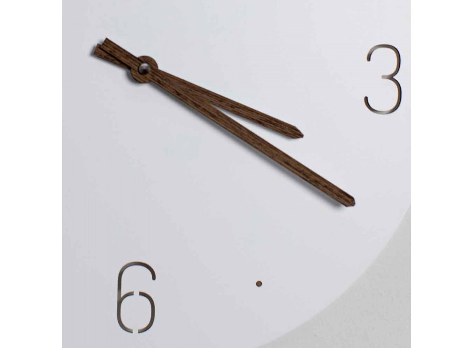 Ceas de perete cu design clasic din lemn tăiat cu laser rotund alb - Jovial Viadurini