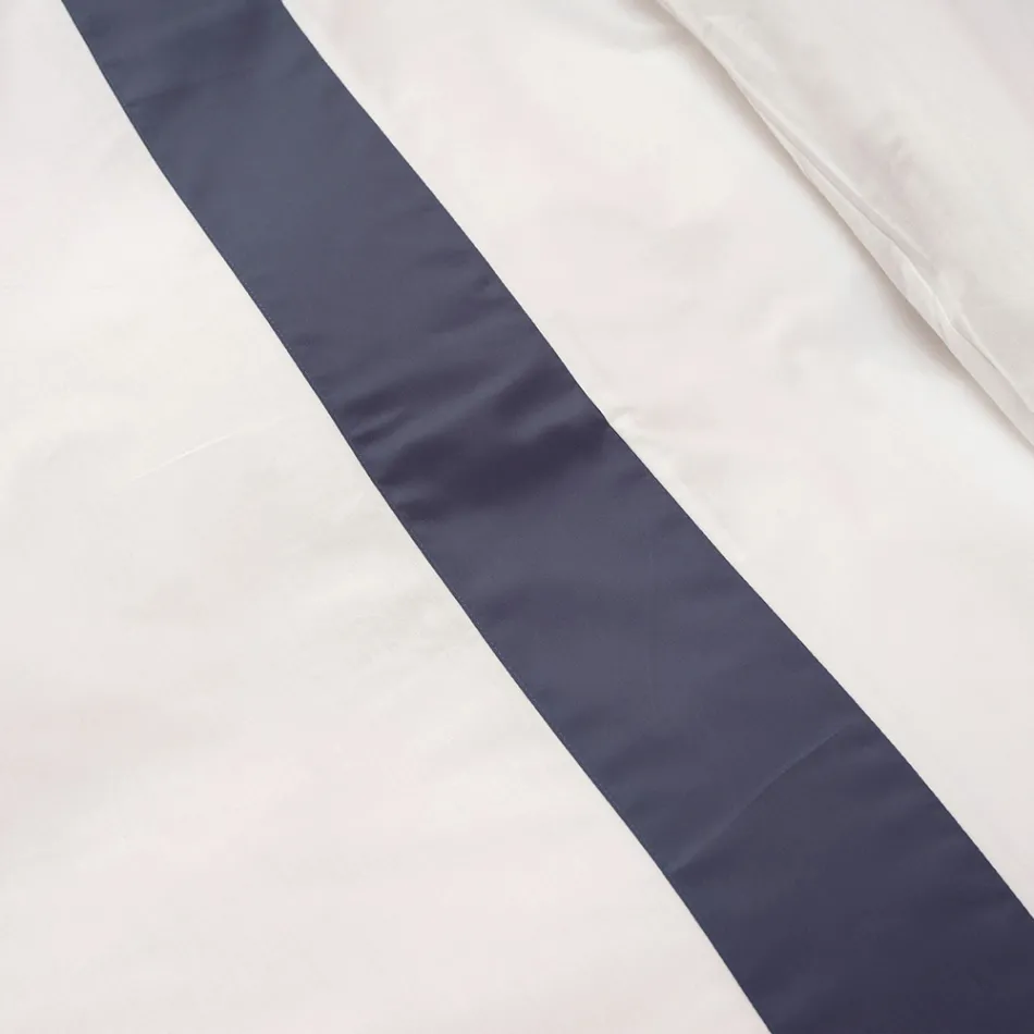 Set cuvertură pătrată o singură și jumătate din bumbac 100% și satin 10% bumbac - Detaliu Viadurini