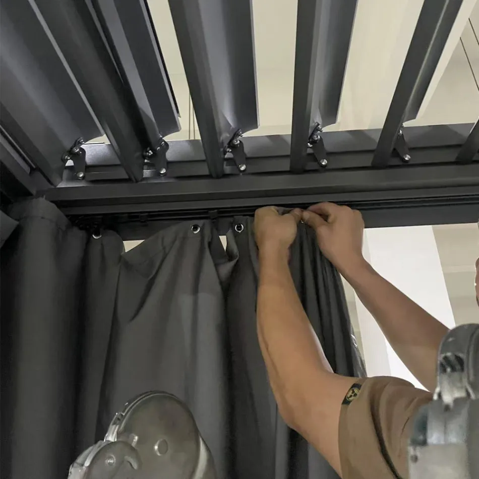 Pegola 3x4 mt din Aluminiu Vopsit Antracit cu Manivela - Levante Viadurini