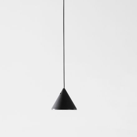 Lampă de podea cu sârmă din aluminiu negru și design minimalist cu con mic - Mercado Viadurini