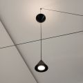 Lampă de podea din aluminiu negru și design minimalist cu dublu con - Mercado