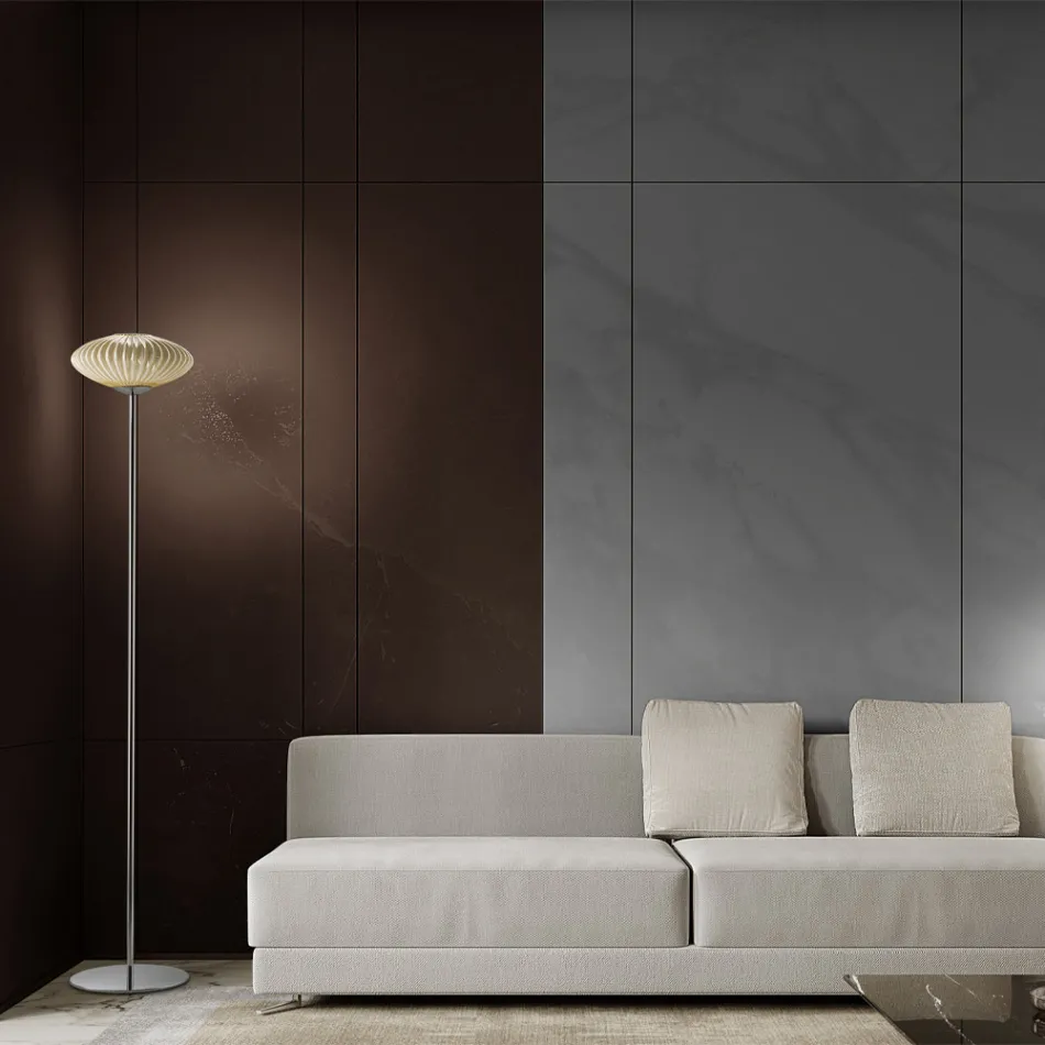 Lampă de podea din sticlă venețiană striată și suflată manual - Dafne Viadurini