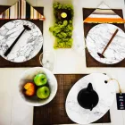 Placă rotundă de servire din marmură albă de Carrara Fabricată în Italia - Kamil Viadurini